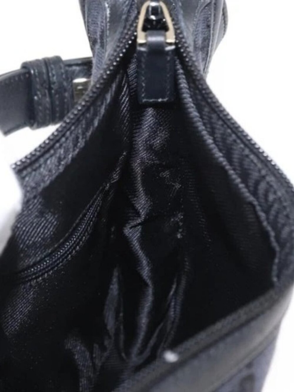 GUCCI GG Canvas Shoulder Bag Black Silver 001 - Picture 13 of 16